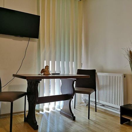 Vivaldi Studios Cluj-Napoca Exteriör bild