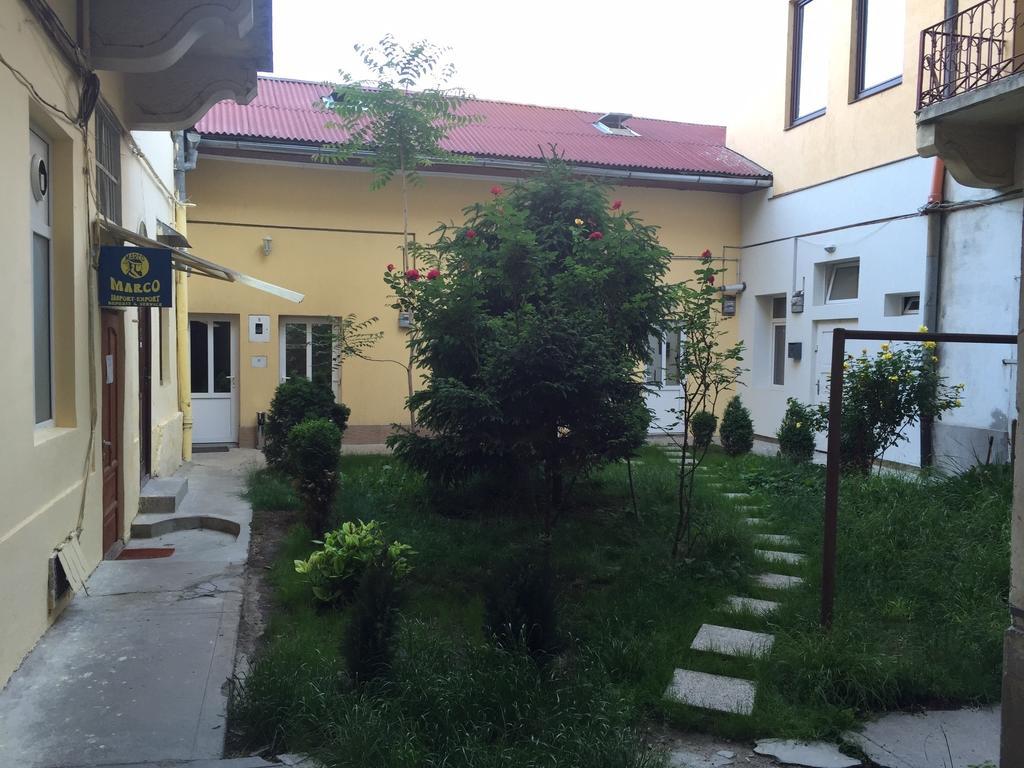Vivaldi Studios Cluj-Napoca Exteriör bild
